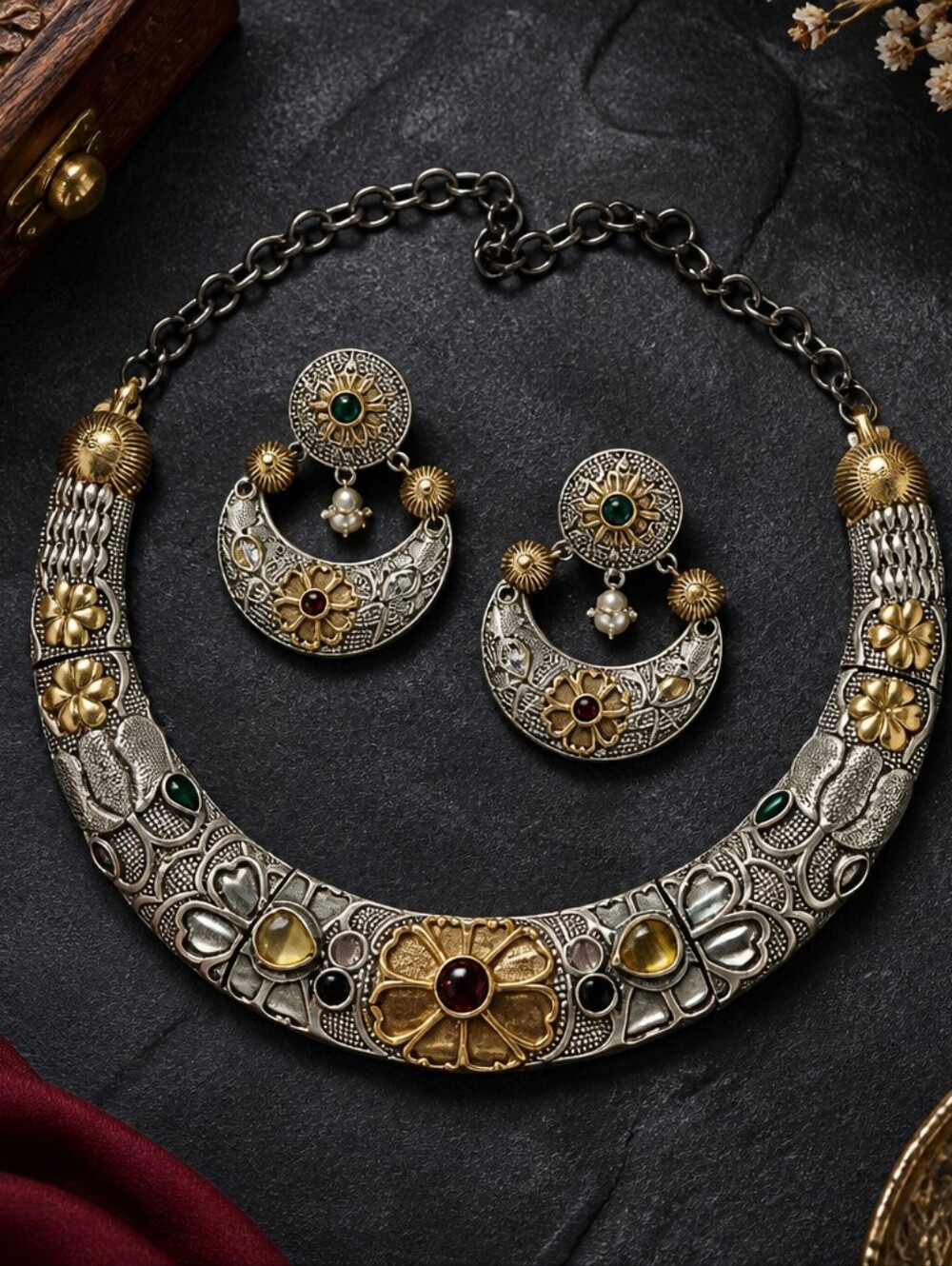 Vintage-Inspired Gold & Silver Floral Collar Necklace with Matching Earrings